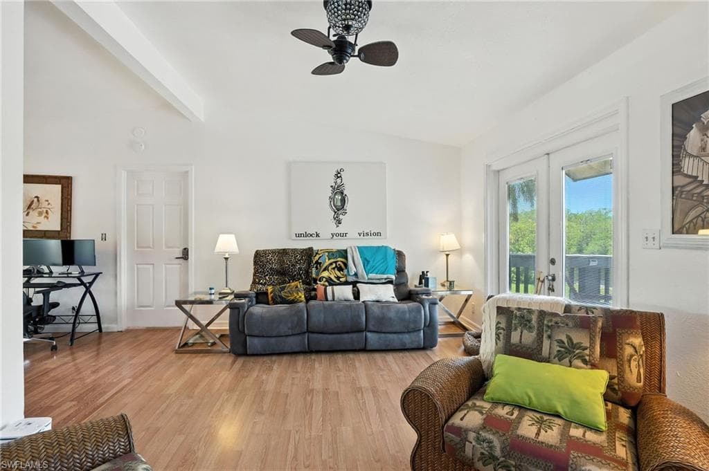 936 Panther Creek Ln, Everglades City, FL 34139-35