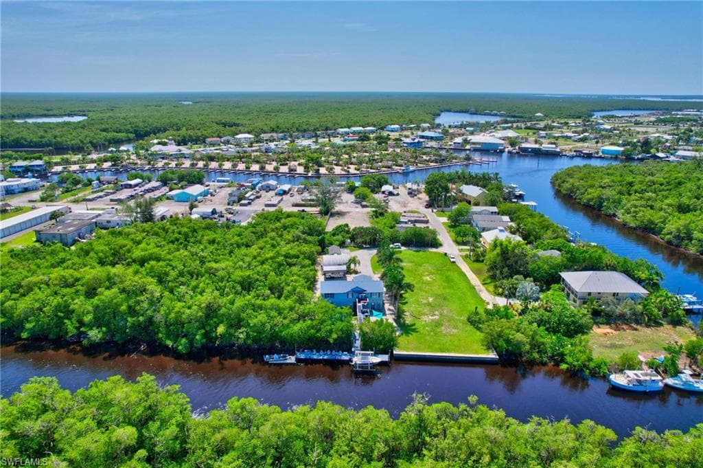 936 Panther Creek Ln, Everglades City, FL 34139-50