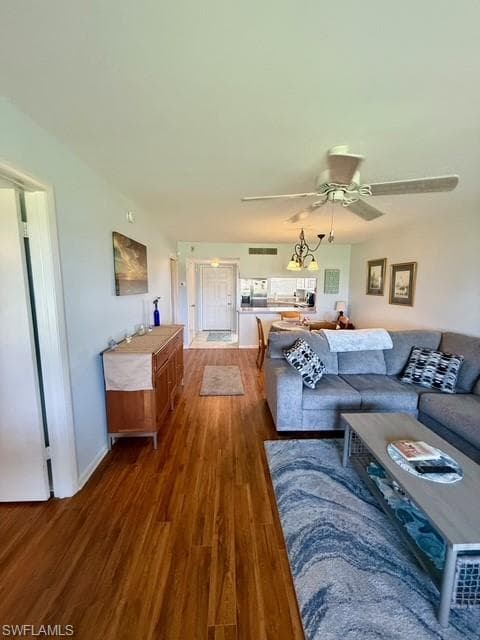 9 High Point Cir N 305, Naples, FL 34103-4