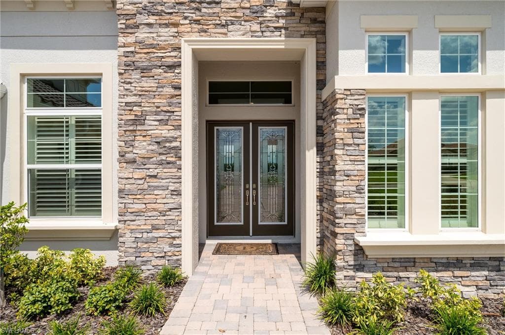 13744 Carryback Dr, Dade City, FL 33525-5