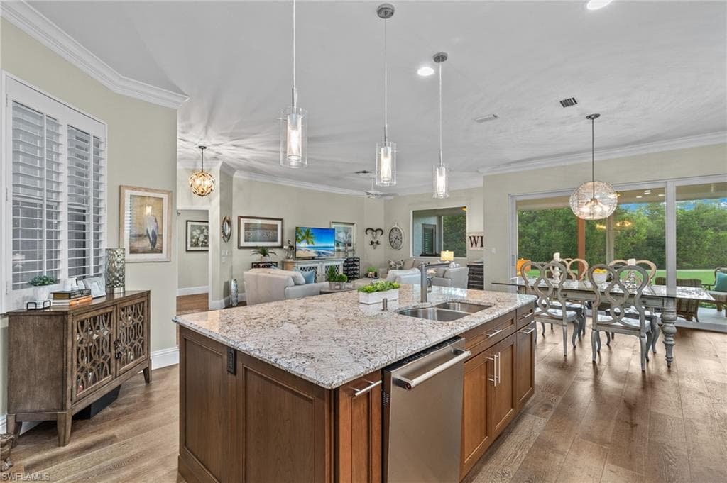 1737 York Island Dr, Naples, FL 34112-13