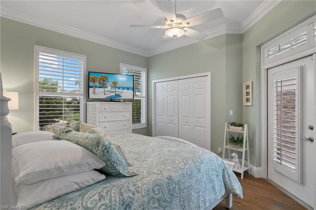 1737 York Island Dr, Naples, FL 34112-22