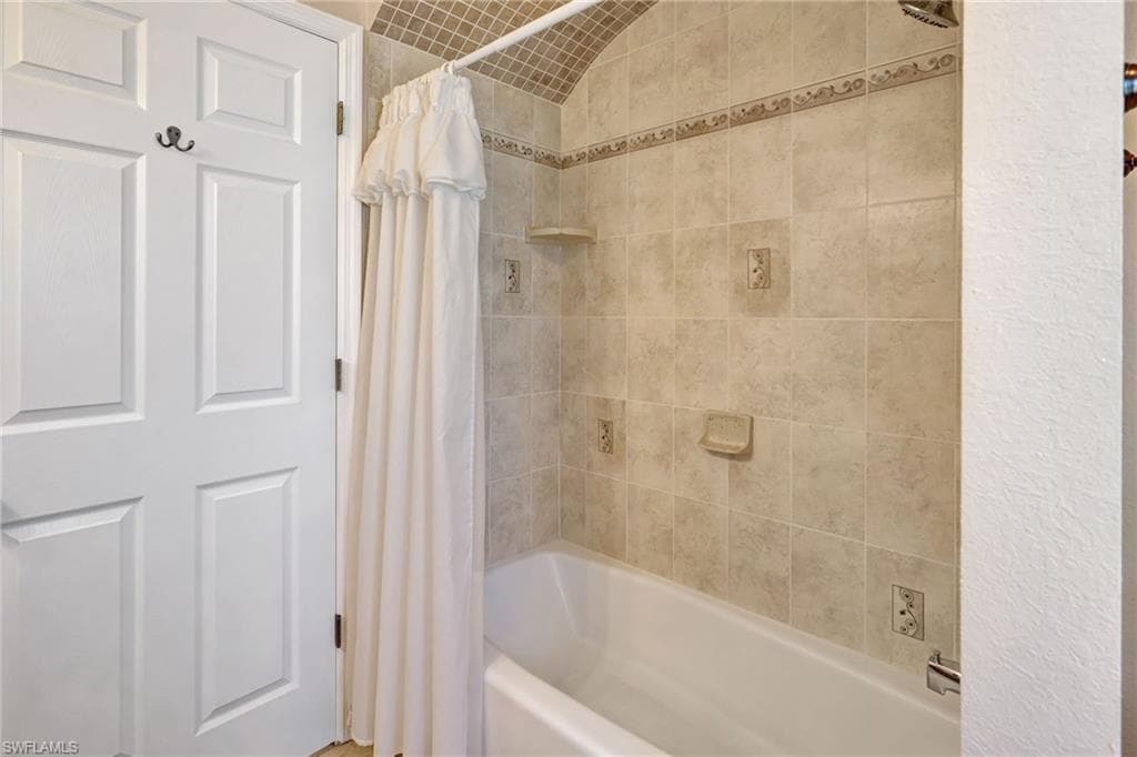 2450 Rio De Janeiro Ave, Punta Gorda, FL 33983-28