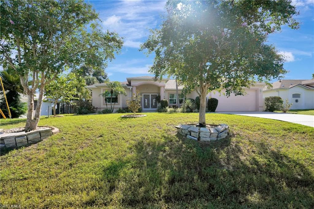 2450 Rio De Janeiro Ave, Punta Gorda, FL 33983-34