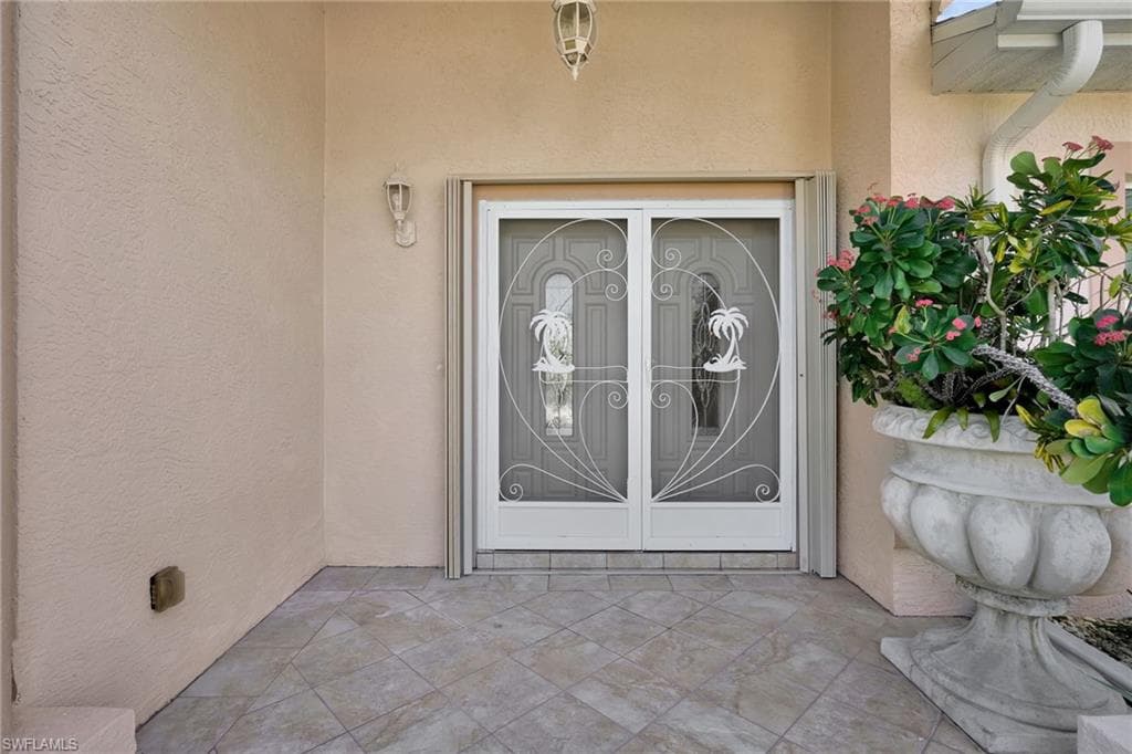 2450 Rio De Janeiro Ave, Punta Gorda, FL 33983-7