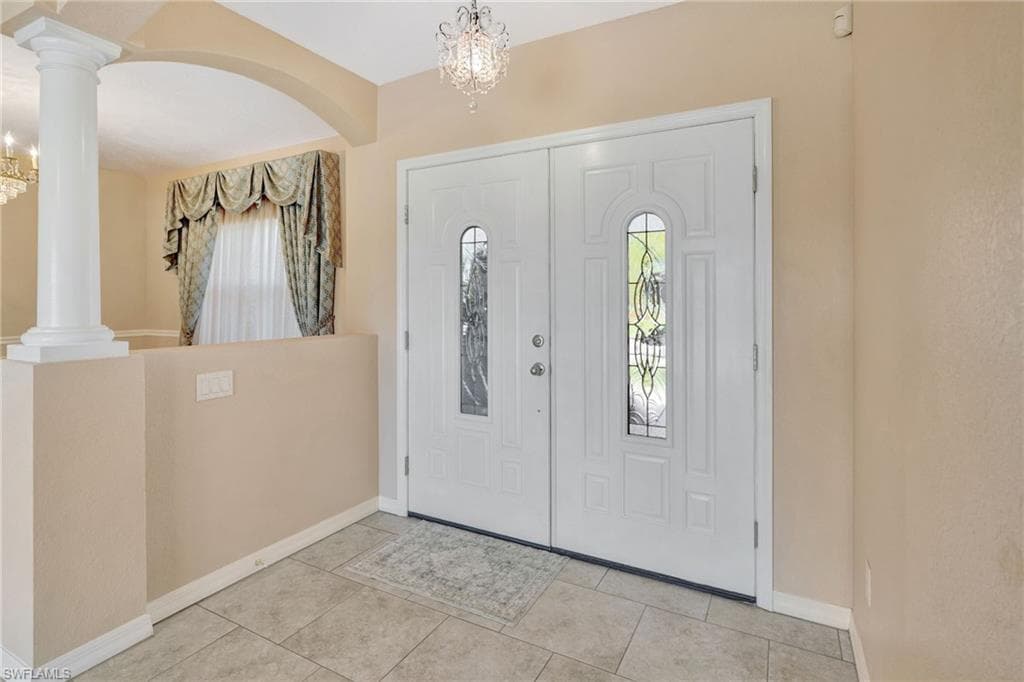 2450 Rio De Janeiro Ave, Punta Gorda, FL 33983-8
