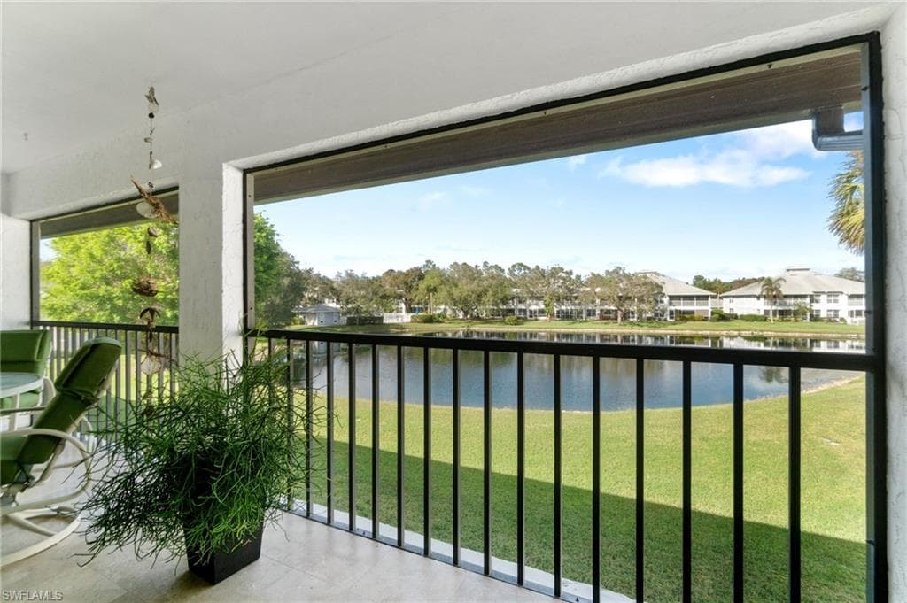 800 Misty Pines Cir H205, Naples, FL 34105-18