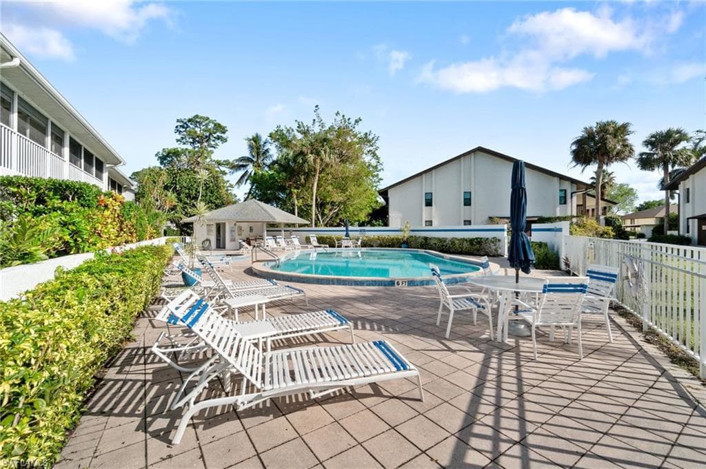 800 Misty Pines Cir H205, Naples, FL 34105-20