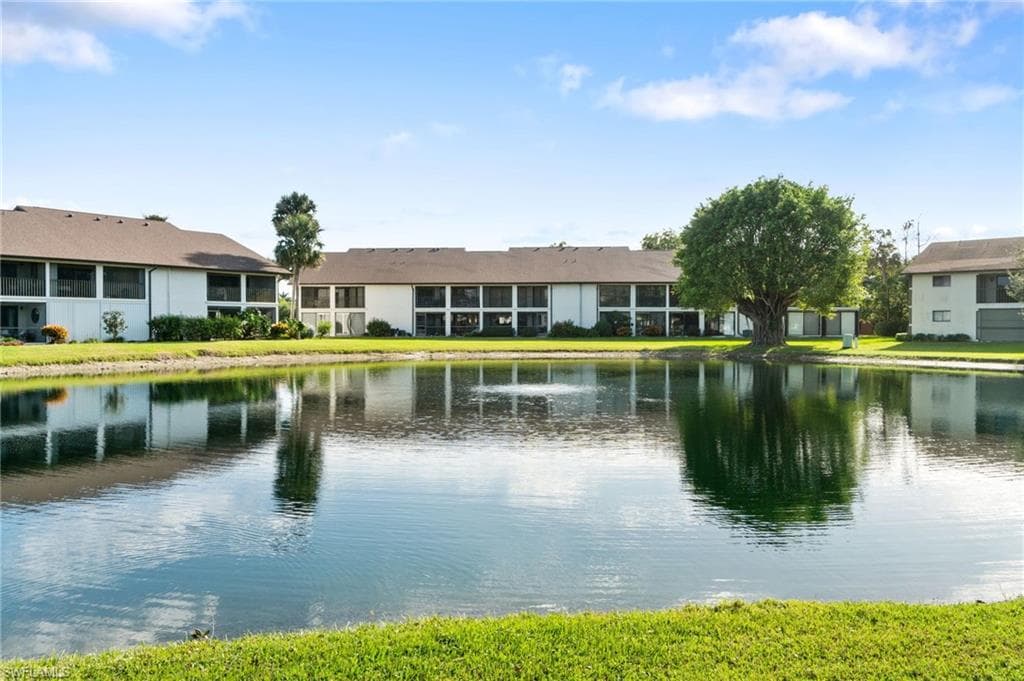 800 Misty Pines Cir H205, Naples, FL 34105-21