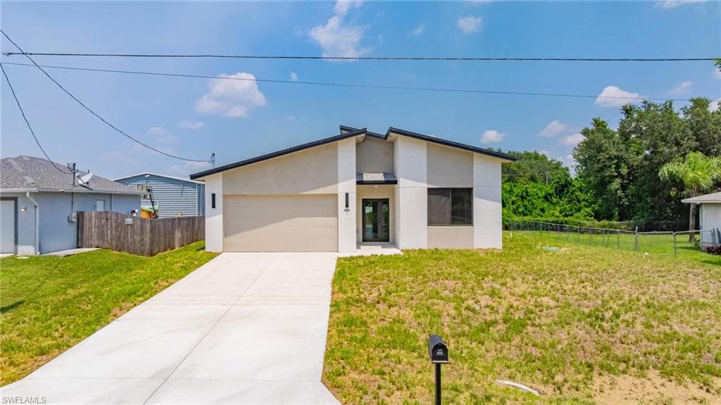 3016 11th St SW, Lehigh Acres, FL 33976-3