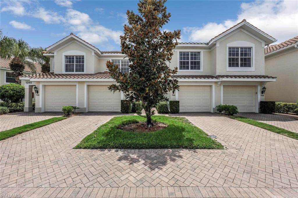 1345 Henley St 706, Naples, FL 34105-1