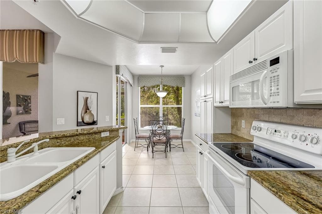 1345 Henley St 706, Naples, FL 34105-8