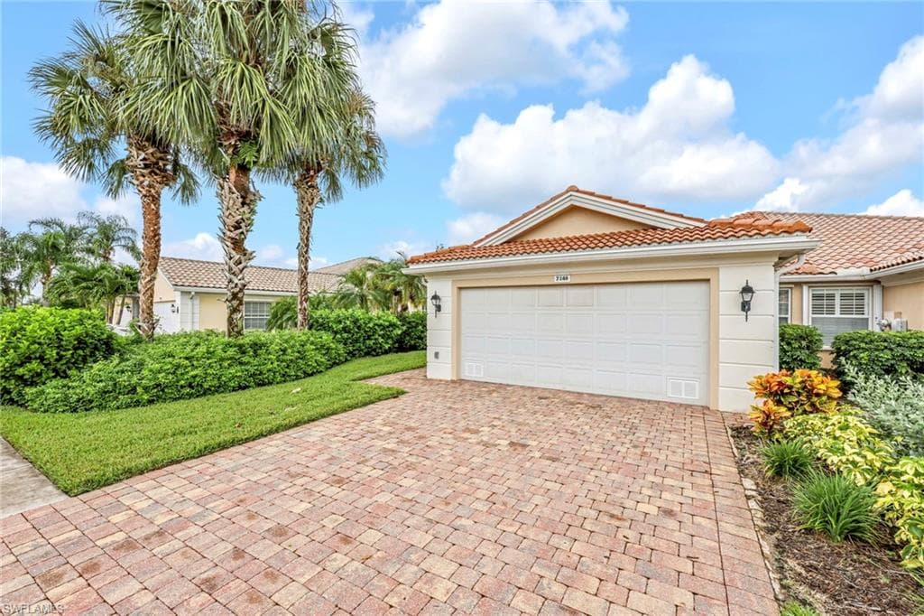 7146 Marconi Ct, Naples, FL 34114-2