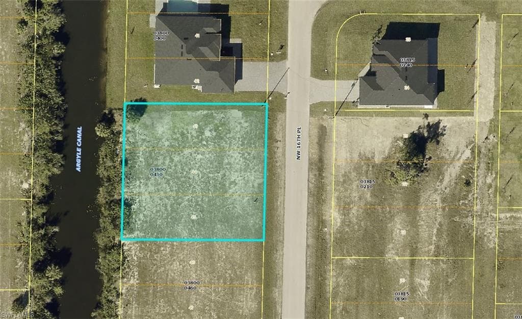 1218 16th Pl, Cape Coral, FL 33993-3