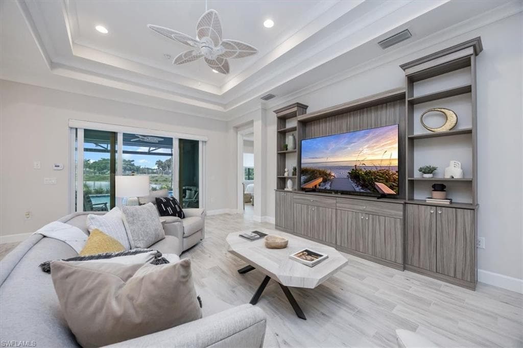 5773 Anegada Dr, Naples, FL 34113-8