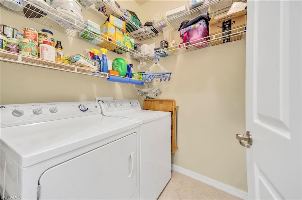 14560 Grapevine Dr, Naples, FL 34114-10