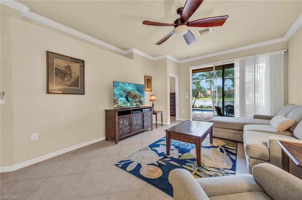 14560 Grapevine Dr, Naples, FL 34114-21