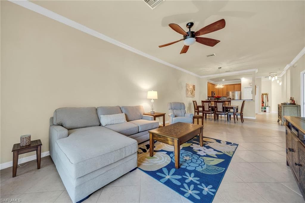 14560 Grapevine Dr, Naples, FL 34114-22