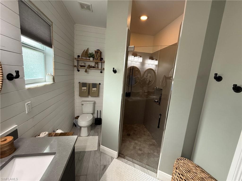 2131 22nd Ave NE, Naples, FL 34120-14