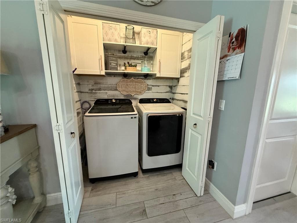 2131 22nd Ave NE, Naples, FL 34120-17