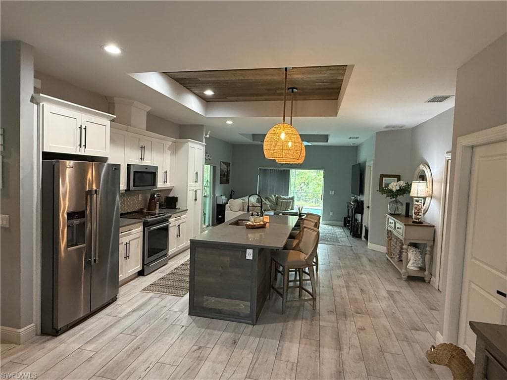 2131 22nd Ave NE, Naples, FL 34120-3