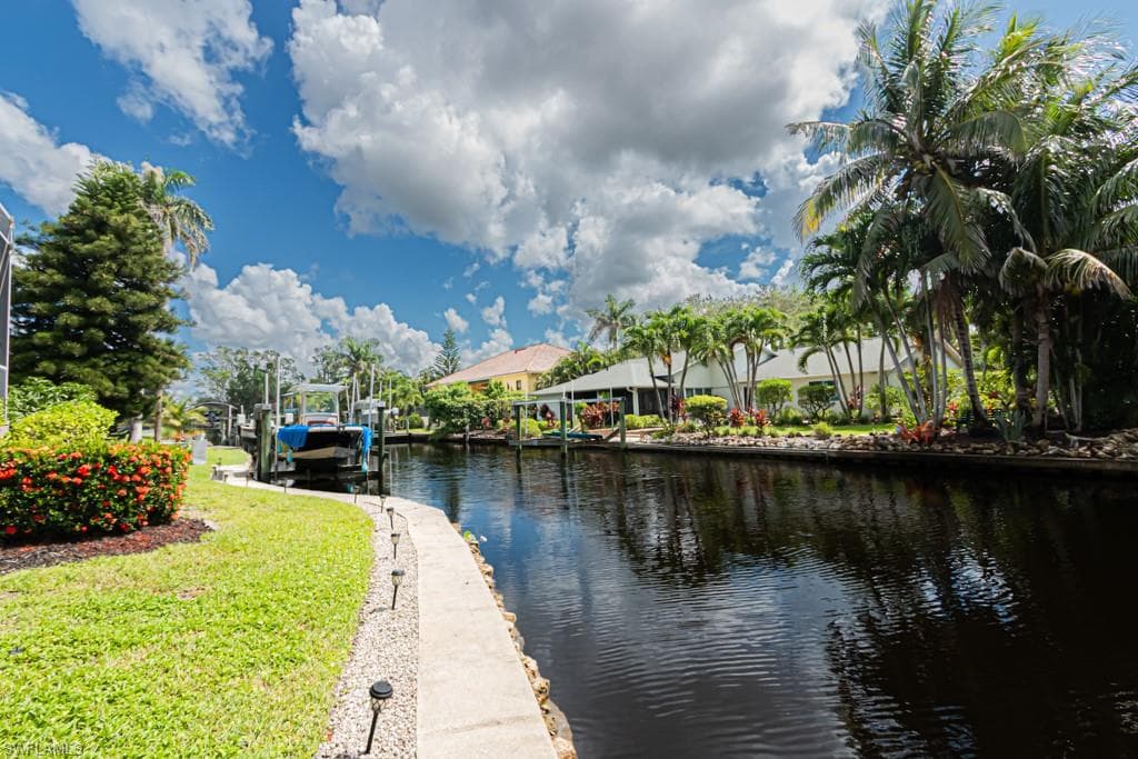 27151 Mora Rd, Bonita Springs, FL 34135-10