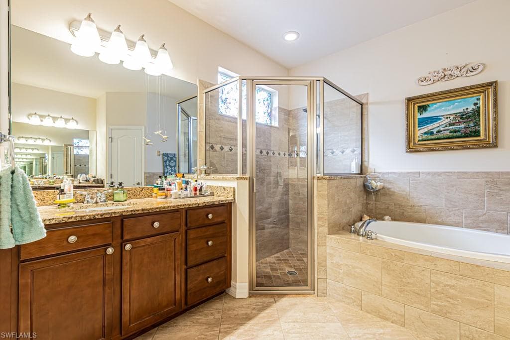 27151 Mora Rd, Bonita Springs, FL 34135-31