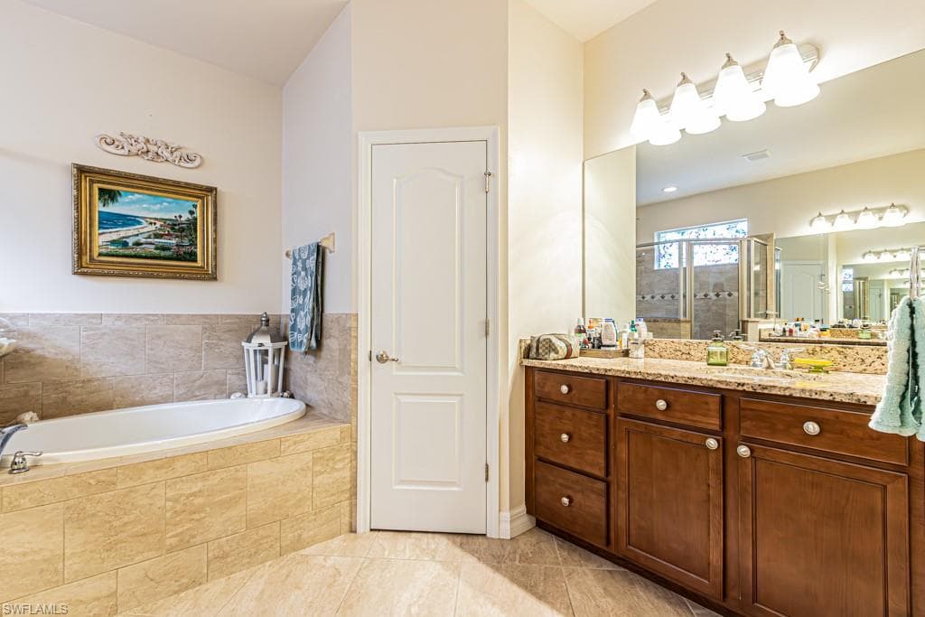 27151 Mora Rd, Bonita Springs, FL 34135-32