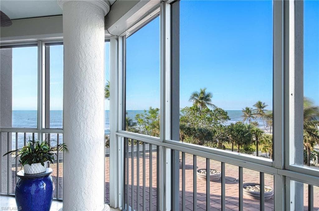 4951 Gulf Shore Blvd N 104, Naples, FL 34103-9