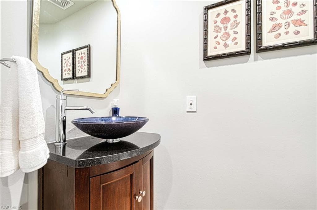 4951 Gulf Shore Blvd N 104, Naples, FL 34103-18