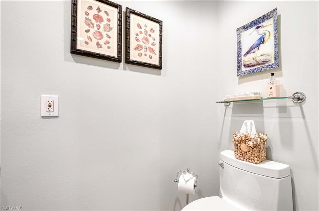 4951 Gulf Shore Blvd N 104, Naples, FL 34103-19