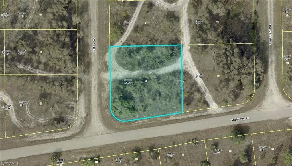 731 Bixby Ave, Lehigh Acres, FL 33974-1