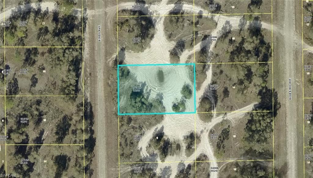 723 Bixby Ave, Lehigh Acres, FL 33974-2
