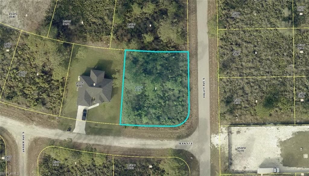 1149 Jean St E, Lehigh Acres, FL 33974-2