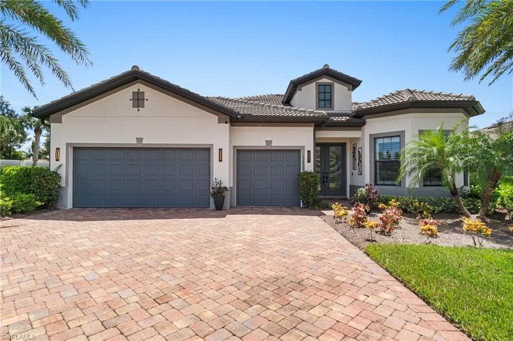 12259 Sussex St, Fort Myers, FL 33913-7