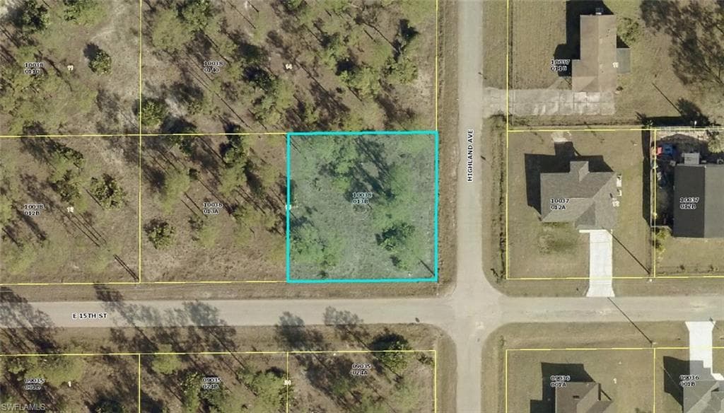 1007 15th St, Lehigh Acres, FL 33972-2