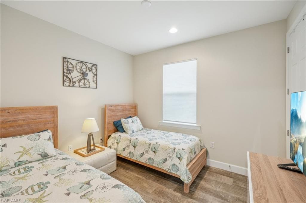 10582 Jackson Square Dr, Estero, FL 33928-34