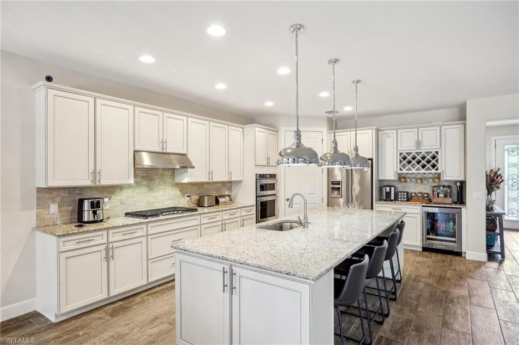 10582 Jackson Square Dr, Estero, FL 33928-37