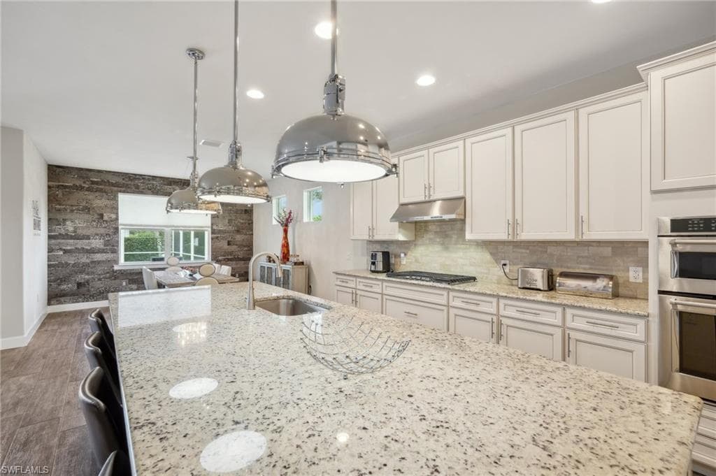 10582 Jackson Square Dr, Estero, FL 33928-42