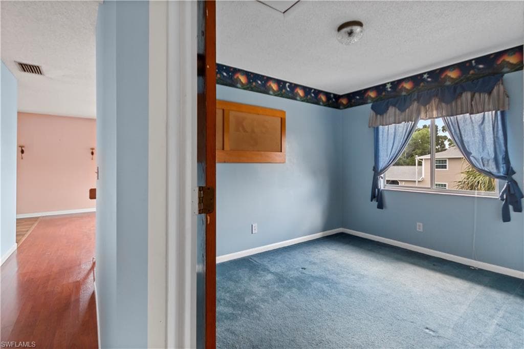 8137 Gull Ln, Fort Myers, FL 33967-13
