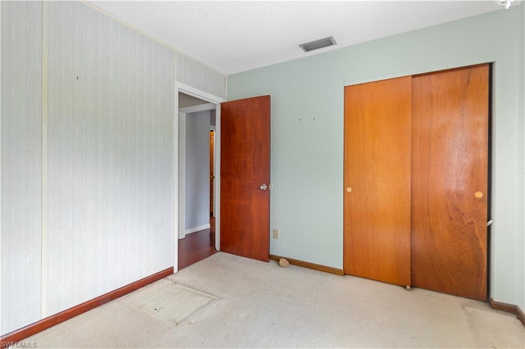 8137 Gull Ln, Fort Myers, FL 33967-16
