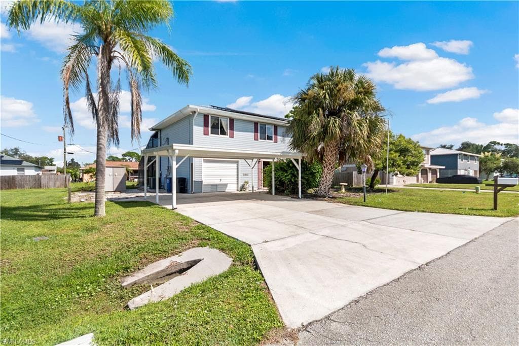 8137 Gull Ln, Fort Myers, FL 33967-1