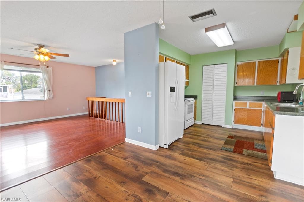 8137 Gull Ln, Fort Myers, FL 33967-4