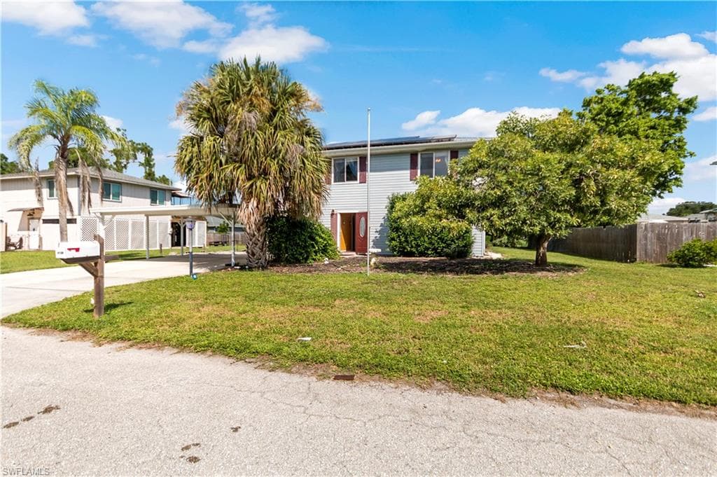 8137 Gull Ln, Fort Myers, FL 33967-7