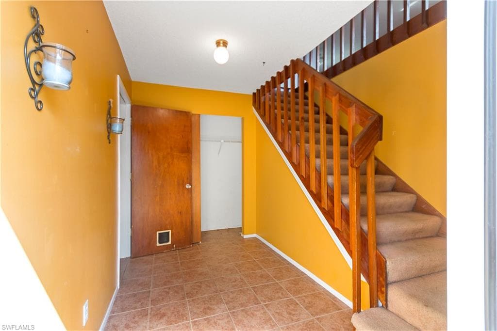 8137 Gull Ln, Fort Myers, FL 33967-8