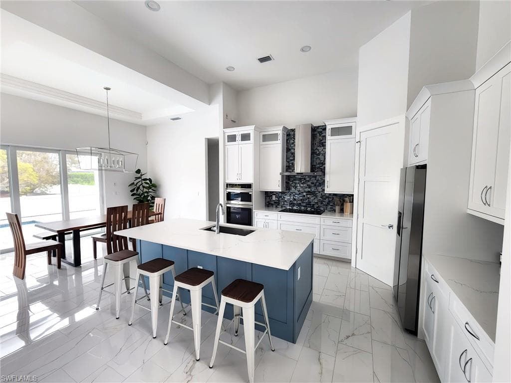 108 Gulfstream St, Marco Island, FL 34145-3