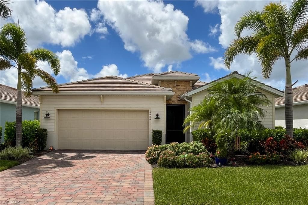 14486 Stern Way, Naples, FL 34114-1