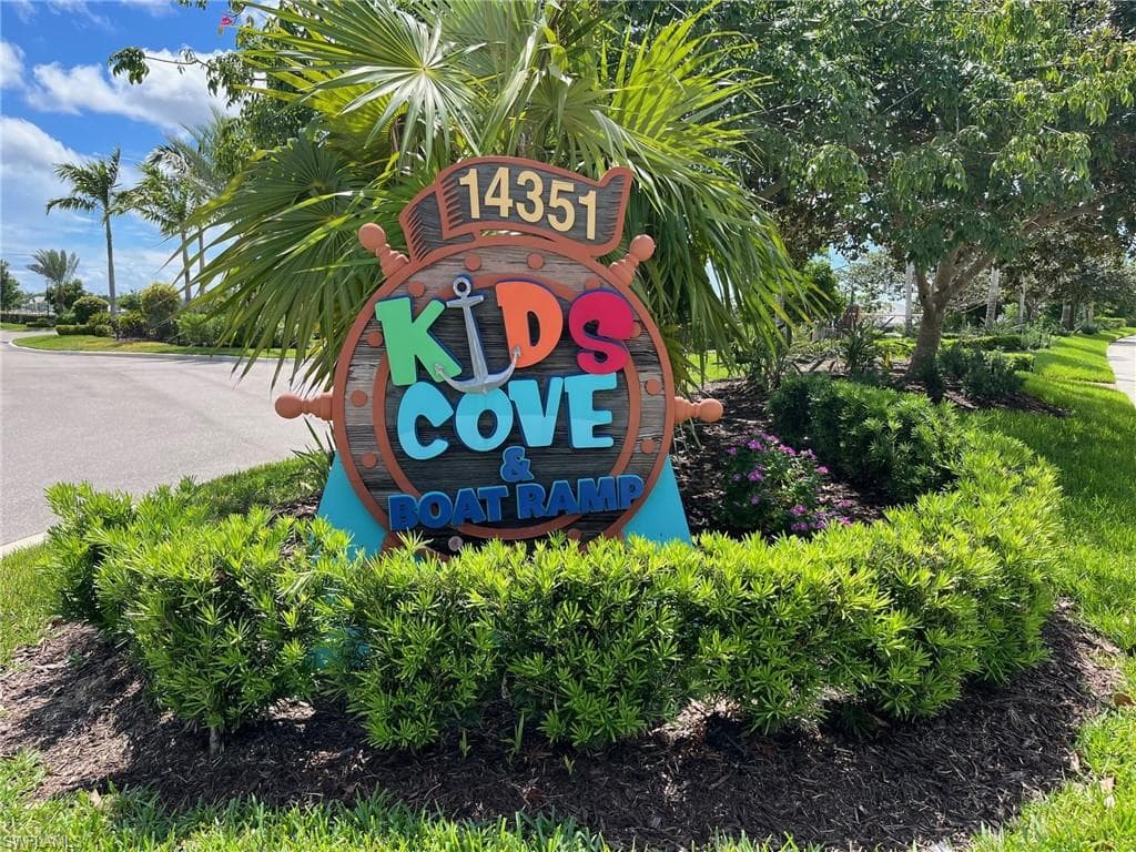 14486 Stern Way, Naples, FL 34114-45
