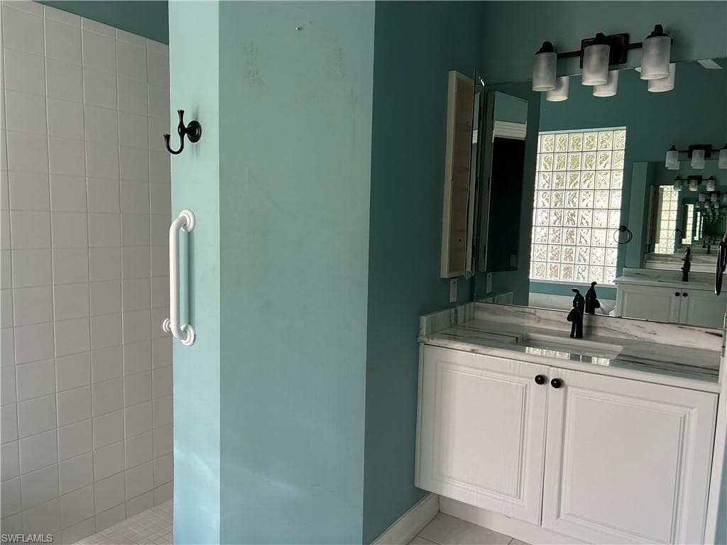 3893 Jasmine Lake Cir, Naples, FL 34119-17