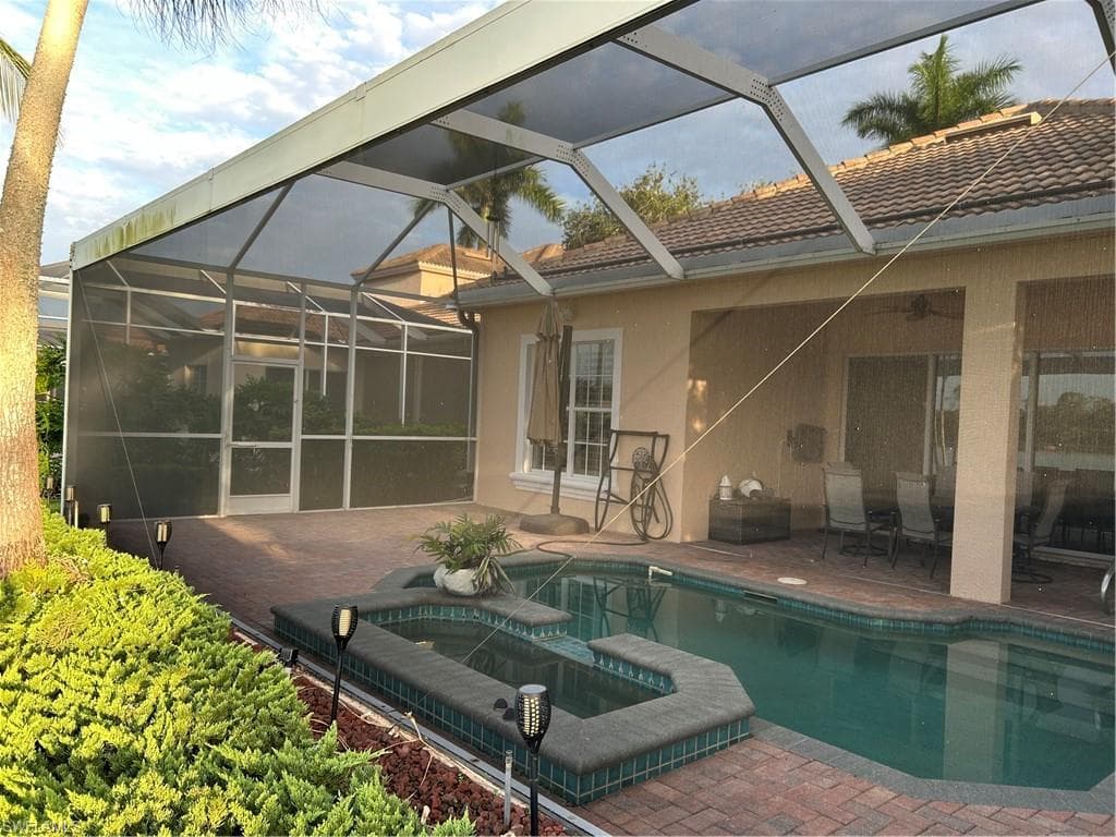3893 Jasmine Lake Cir, Naples, FL 34119-27